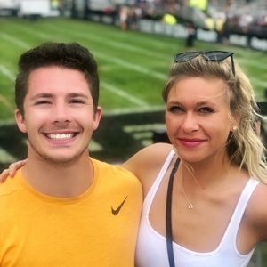 Meet your Posher, Corbin